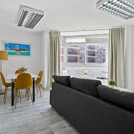 Apartamento Luminoso Cuarteles Apartment Малага Екстериор снимка